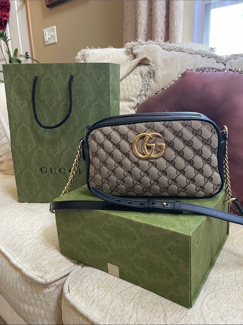 Gucci GG Supreme Beige Canvas and Black Leather Crossbody with Gold Hardware
